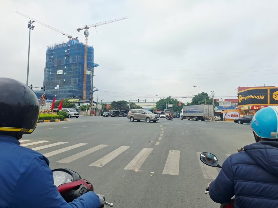 Mặt tiền FrontHouse đường 304 Quang Hưng 100m² giá 4 tỷ - Kinh doanh sầm uất!