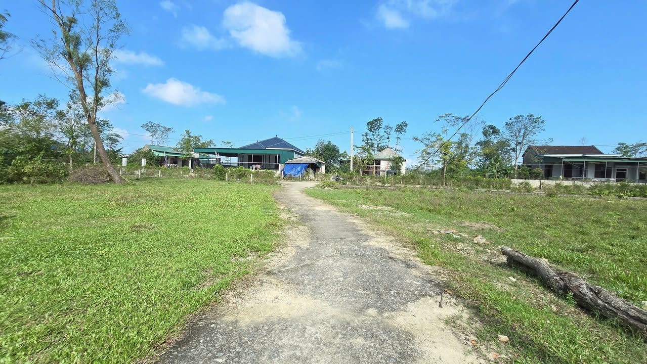 Đất nền Lô góc 2 mặt tiền Thôn Trửa, Xã Việt Xuyên 156,2m² giá chỉ 800 triệu - Đầu tư sinh lời cao!