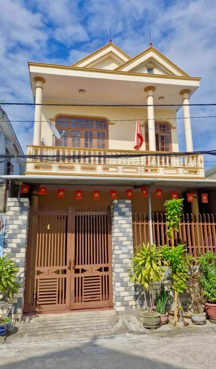 Nhà 2 tầng mặt tiền Đinh Tiên Hoàng, Đồng Phú, 182m² - Giá chỉ 5 tỷ!