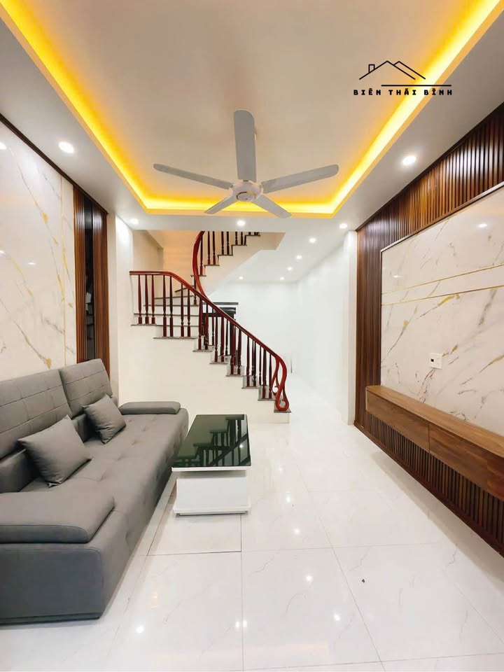 Nhà 3 tầng Bồ Xuyên Thái Bình 34m² giá 1 tỷ - Nhà mới đầy đủ tiện ích!