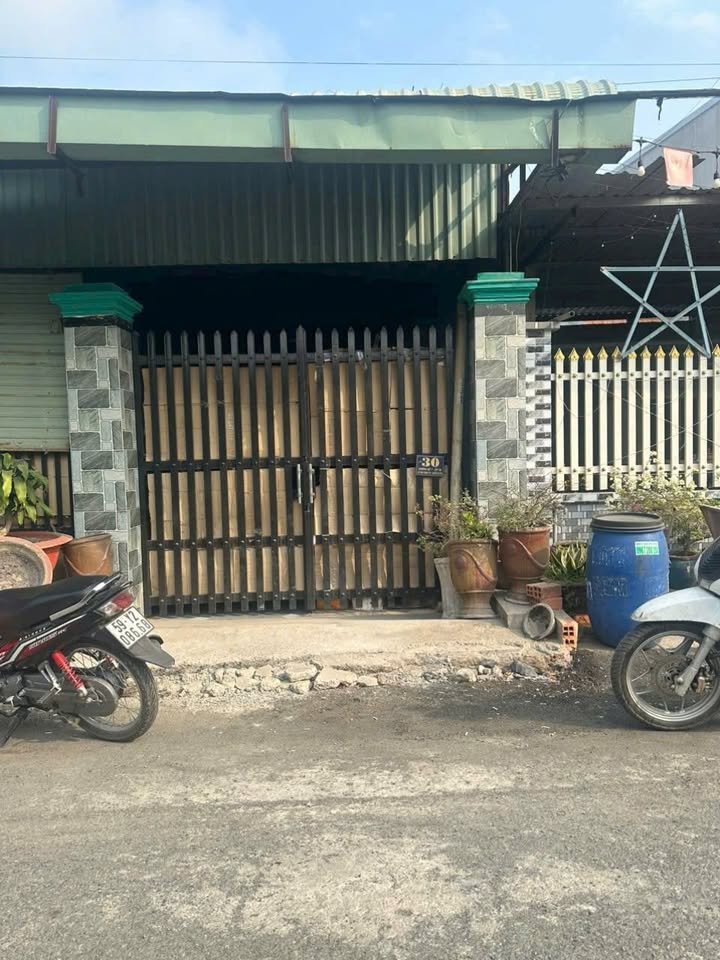 Nhà mặt tiền Láng The, Củ Chi 150m² giá 2.6 tỷ - Bớt lộc cho người thiện chí!