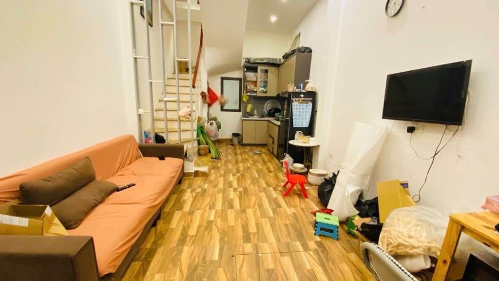Nhà phố Cát Linh 28m² giá 8 tỷ - Gần phố, thoáng 2 mặt