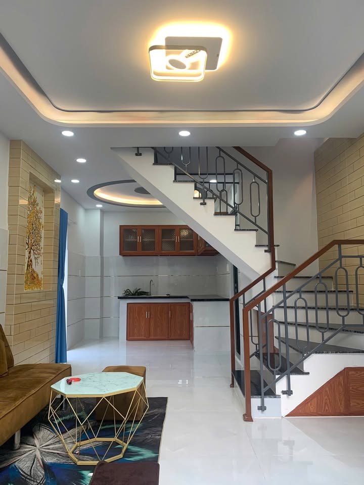 Nhà phố 2 tầng Hòa Thạnh 48m² giá 2 tỷ - Gần khu vực Tân Phú