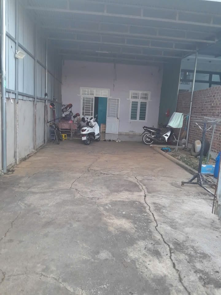 Nhà hẻm ô tô Trương Định, Lộc Thắng 210m² giá 1.55 tỷ - Nhà kiên cố, thuận tiện!