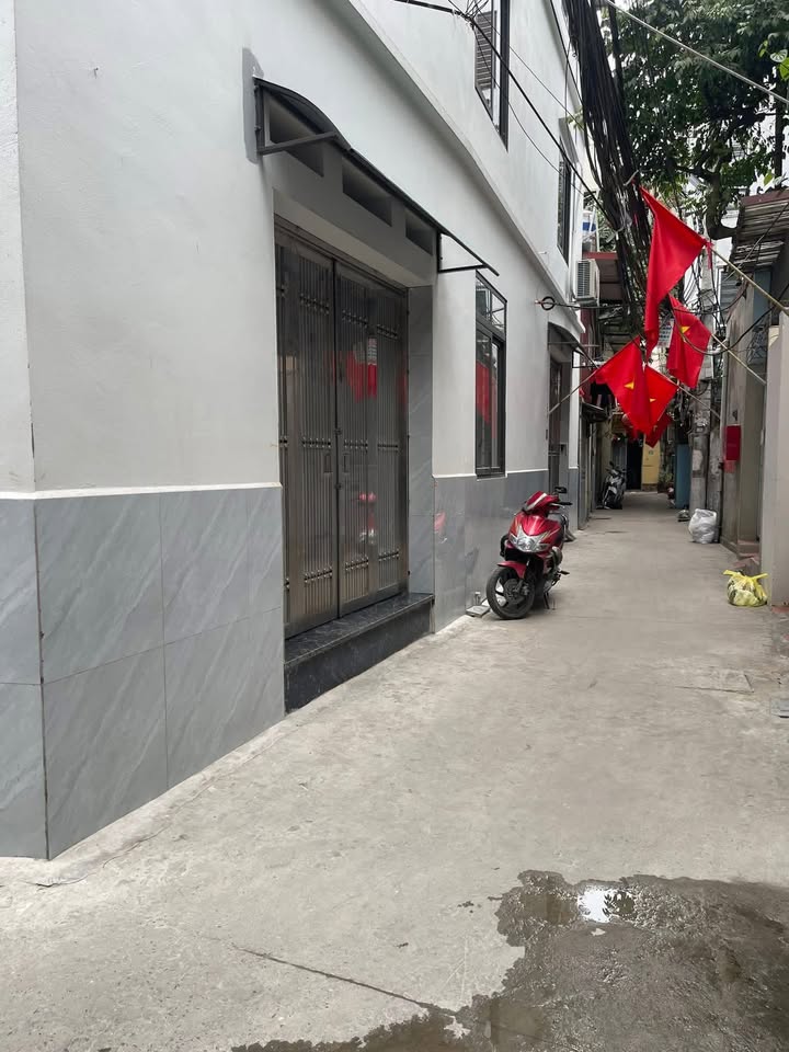 Nhà khu Định Công 30m² giá 7 tỷ - Nhà mới, ở ngay!