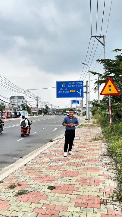 Đất nền mặt tiền đường Nguyễn Văn Tạo, 84m² giá 3 tỷ - Sổ riêng, xây dựng tự do!