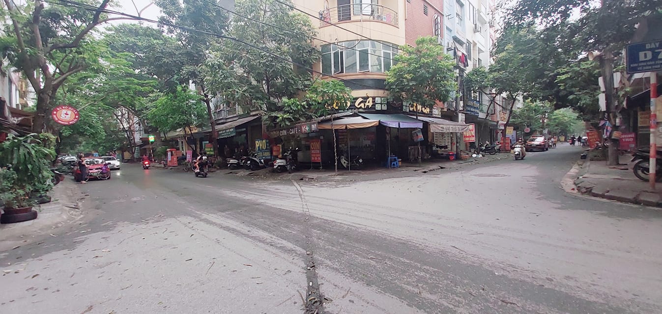 Nhà mặt phố Yên Phúc 33m² giá 4.8 tỷ - Sổ phân lô, kinh doanh tốt!