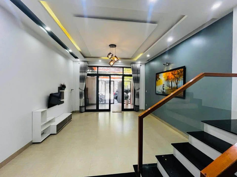 Nhà 2 Tầng Đường Hoài Thanh, Mỹ An, Đà Nẵng 80m² giá 12.8 tỷ - Sẵn sàng vào ở!