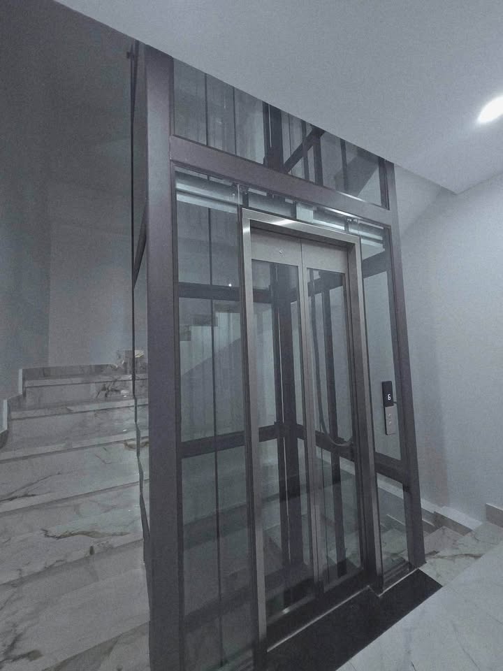 Bán tòa nhà 7 tầng Hoàng Đạo Thành 63m² giá 24.8 tỷ - Thiết kế hiện đại, cho thuê hiệu quả!