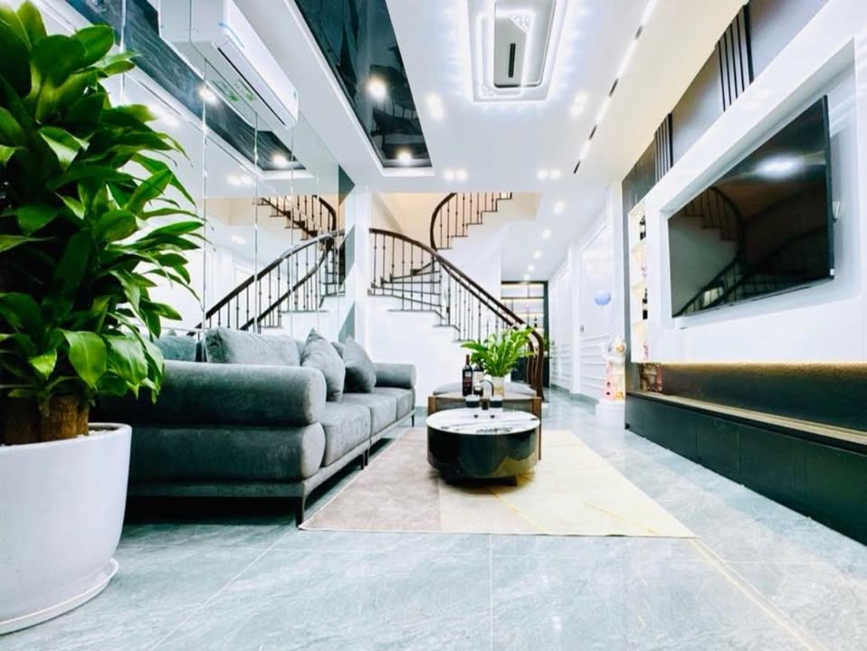 Nhà riêng phố Cầu Giấy 42m² giá 11 tỷ - Sẵn sàng vào ở ngay!