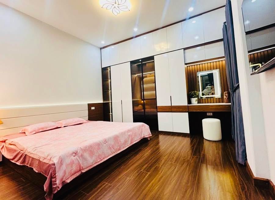 Nhà 5 tầng Minh Khai đối diện Time City 40m² giá 8.38 tỷ - Sẵn sàng vào ở ngay!