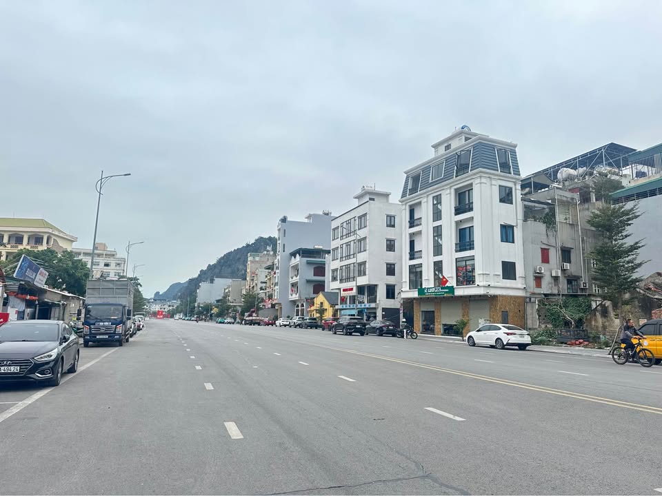 Đất mặt đường Phan Đăng Lưu, 50m², giá 11 tỷ - Cơ hội kinh doanh hiếm có!