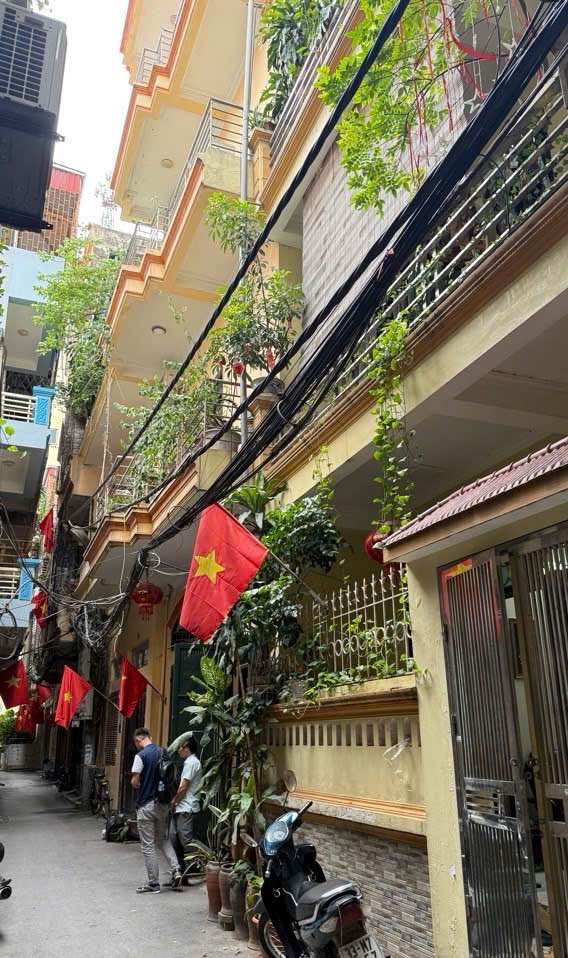 Nhà 5 tầng Lô Góc Quang Trung 35m² giá 7 tỷ - Vị trí siêu thoáng, gần chợ Hà Đông!