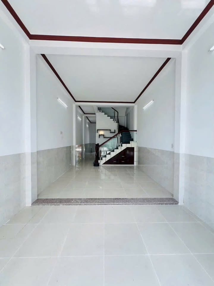 Nhà phố Khu Hưng Phú 1, Cần Thơ 126,7m² giá 3.95 tỷ - Vị trí đắc địa, sổ hồng đầy đủ!