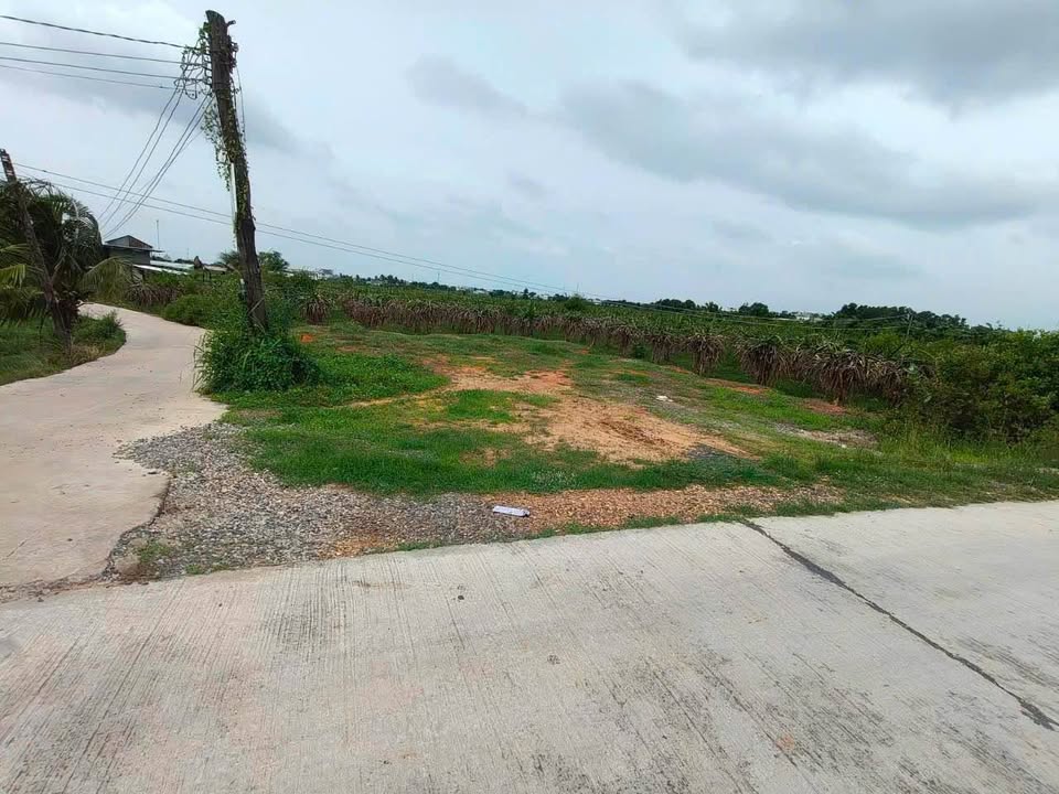 Đất thổ cư 160m² tại Phan Thiết giá chỉ 1.2 tỷ - Mặt tiền kênh mát mẻ!