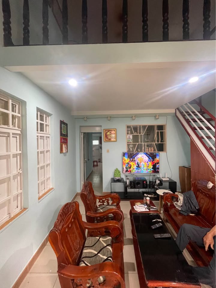 Nhà 2 tầng mặt đường 5,5m tại phố biển Sơn Thủy 100m² giá 6,2 tỷ - Đầu tư sinh lời ngay!