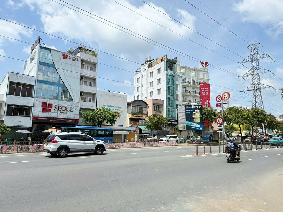 FrontHouse Đường 3/2 Quận 10, 75m² giá 22 tỷ - Góc 2 mặt tiền kinh doanh