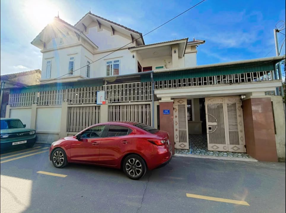 Nhà 3 tầng mặt tiền ngõ đường Lê Duẩn, 150m² chỉ 5.3 tỷ - Thiết kế hiện đại, ô tô vào tận nơi!