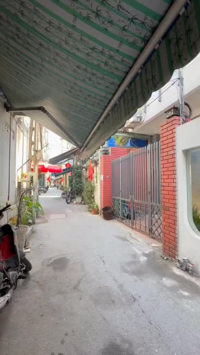 Nhà phố Hoàng Diệu Đà Nẵng 79m² giá thỏa thuận - Thiết kế 3 tầng sang trọng!