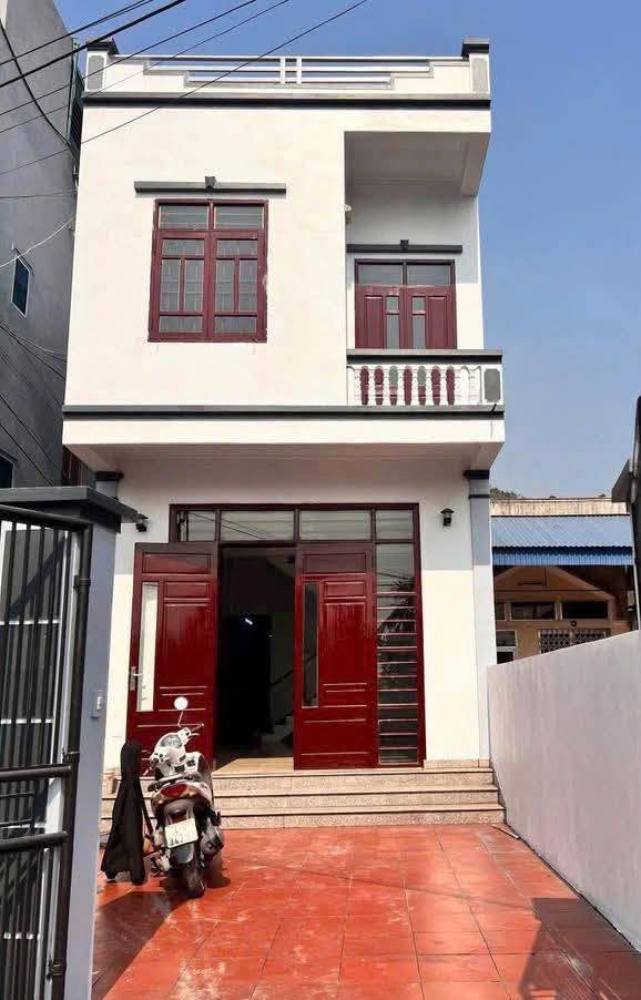 Nhà 2 tầng Cẩm Thạch 115m² giá 2 tỷ - Sẵn sàng vào ở ngay!