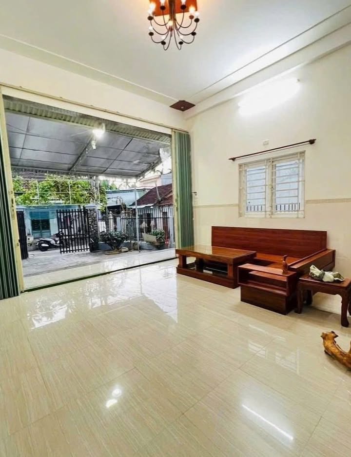 Nhà 2 tầng lô góc KĐT An Phú Sinh 144m² giá 2 tỷ - Sân vườn thoáng mát!