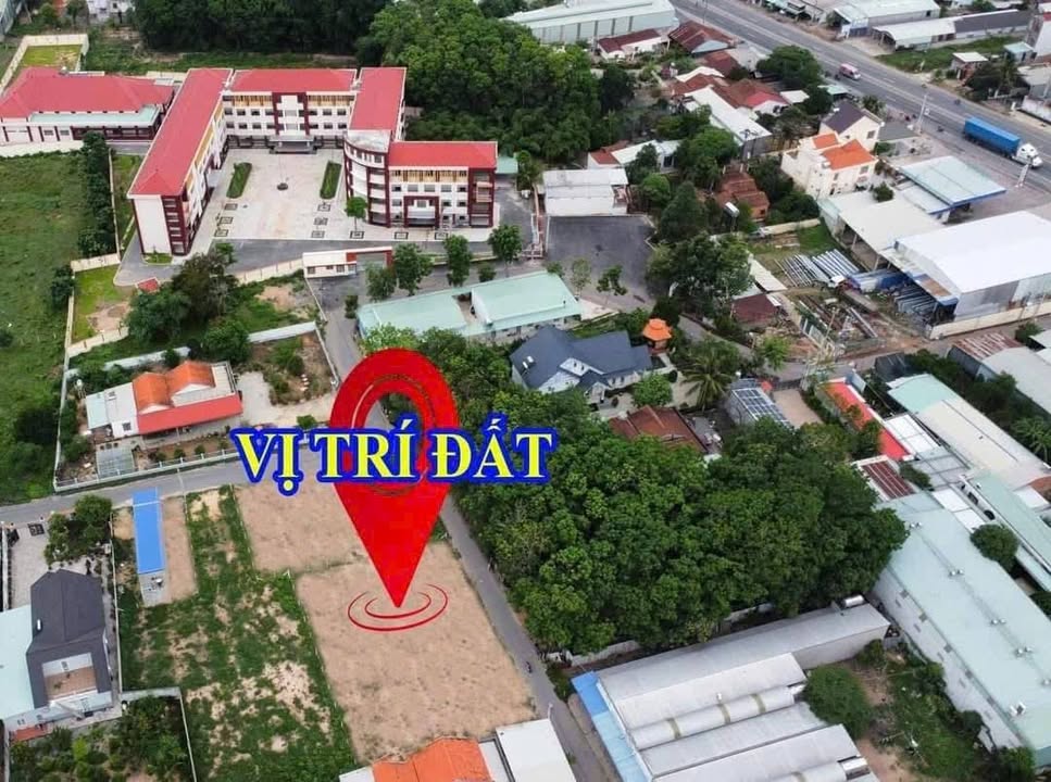 Đất nền Bến Cát 1000m² giá 9 tỷ - Xây nhà vườn lý tưởng ngay trường học!