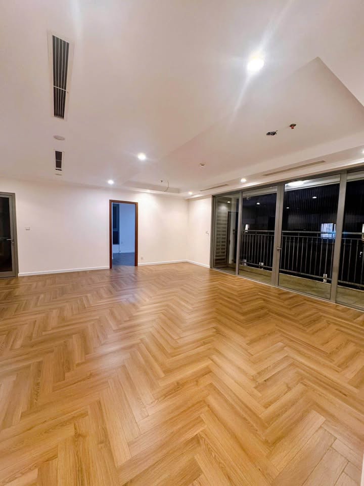 Căn hộ Times City 128m² giá thỏa thuận - Nhà đẹp, ban công rộng!