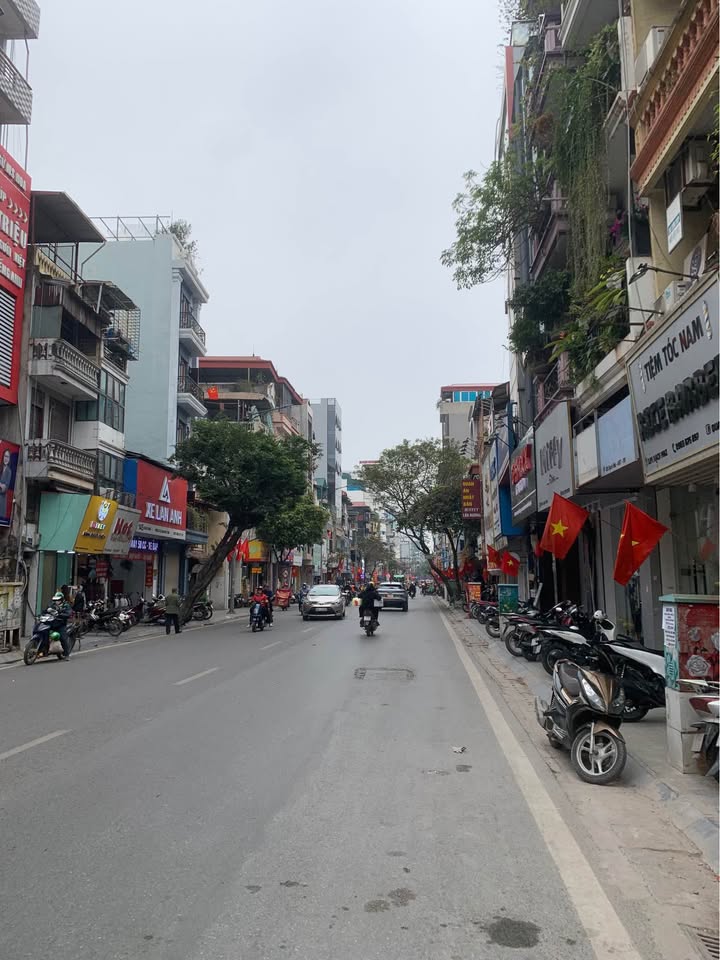 Nhà Bạch Mai, Hai Bà Trưng 25m² giá 5 tỷ - Lô góc, ô tô vào tận ngõ!