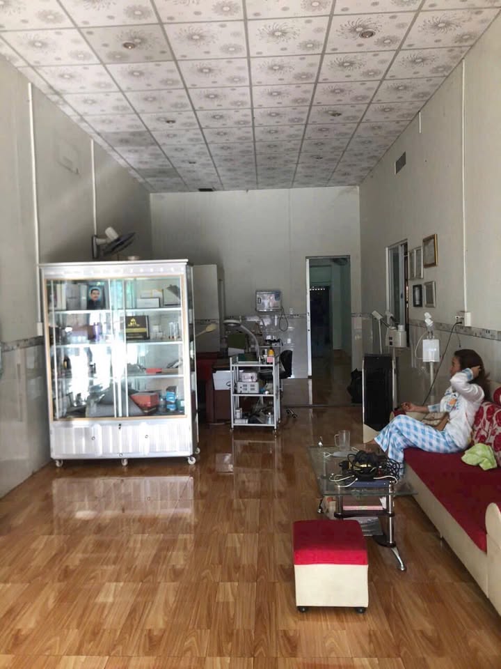 Nhà mặt tiền DT741, huyện Đồng Phú, 220m² giá 1.85 tỷ - Đầu tư sinh lời nhanh!