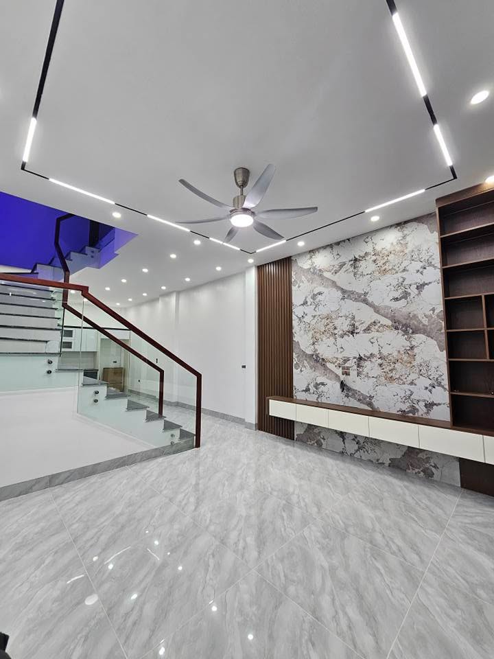 Nhà 3 tầng mới xây tại Phường Đông Kinh 75m² giá 3 tỷ - Tiện nghi đầy đủ!