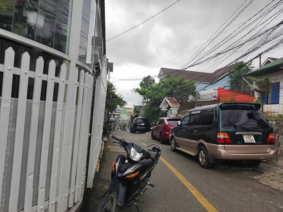 Nhà 2 mặt tiền đường Ngô Quyền, Đà Lạt 185m² giá chỉ 10.5 tỷ - Cơ hội đầu tư tuyệt vời!