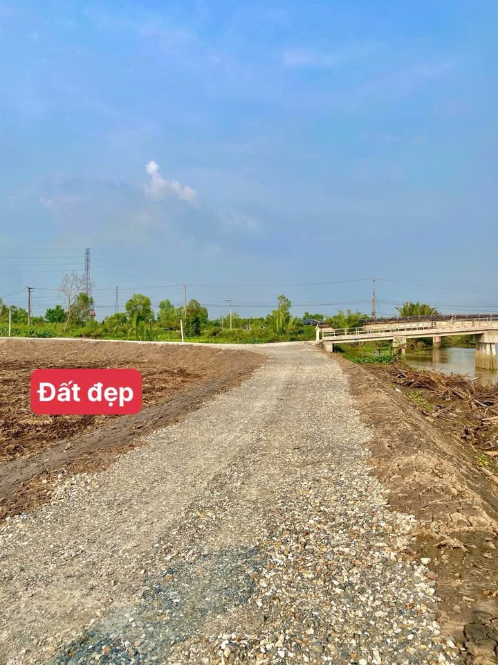 Đất vườn mặt tiền kênh TL 816, 500m², giá 750 triệu - Đầu tư sinh lời tại Bình Đức, Bến Lức