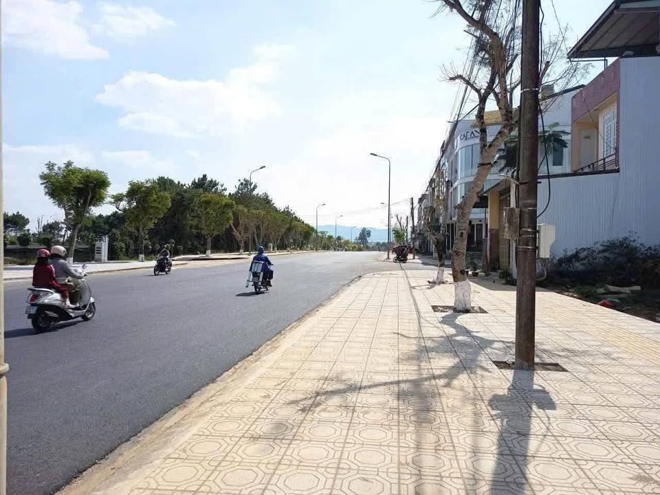 Đất Mặt Tiền Đại Lộ Hoàng Văn Thụ, Bảo Lộc 110m² giá 6.9 tỷ - Đầu tư sinh lời ngay!