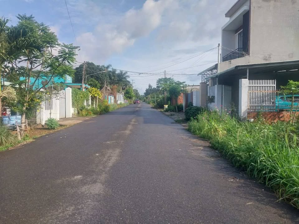 Đất nền Hòa Long Bà Rịa 100m² giá 1.69 tỷ - Sổ hồng chính chủ, lô góc 2 mặt tiền!