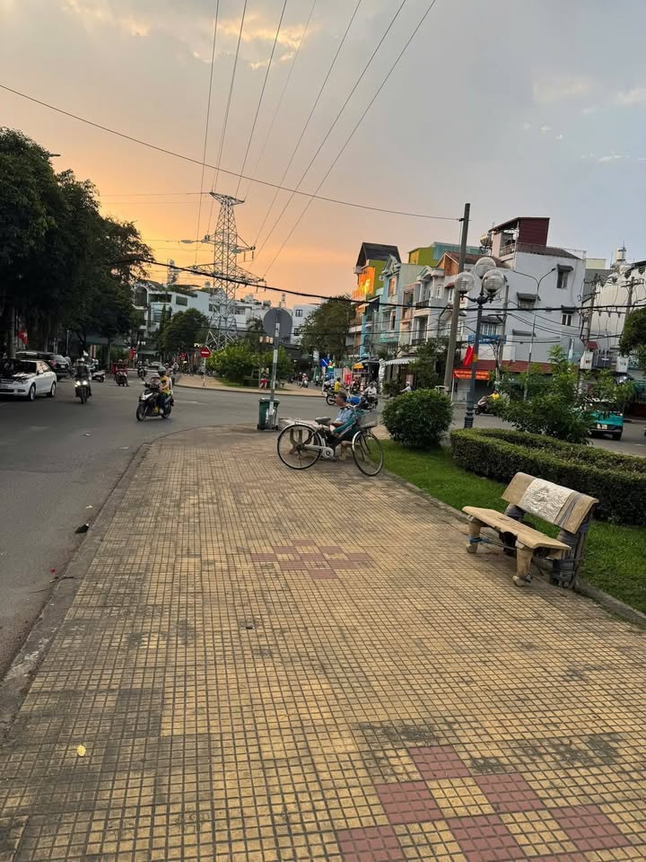 Nhà mặt tiền kinh doanh Đường Nguyễn Thế Truyện, Quận Tân Phú, 70m² - Đầu tư sinh lời ngay!