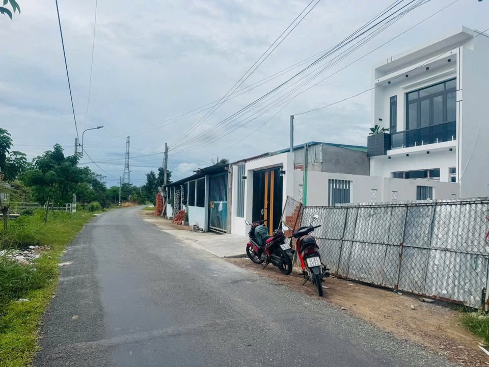 Nhà 1 trệt 1 lầu tại xã Mỹ Lộc, Long An 116m² giá 2.6 tỷ - Chính chủ cần bán gấp!