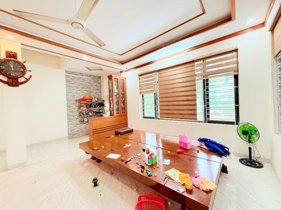 Nhà phố biệt thự 2 mặt tiền Quảng Xương 183m² giá 5 tỷ - Mặt tiền rộng, vị trí đắc địa!