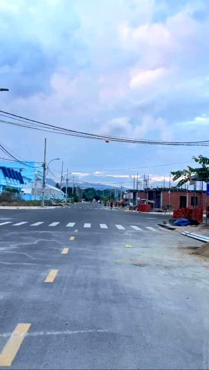 Đất TDC Ngọc Hiệp Nha Trang 75m² giá 4.8 tỷ - Mặt tiền đường nhựa 20m