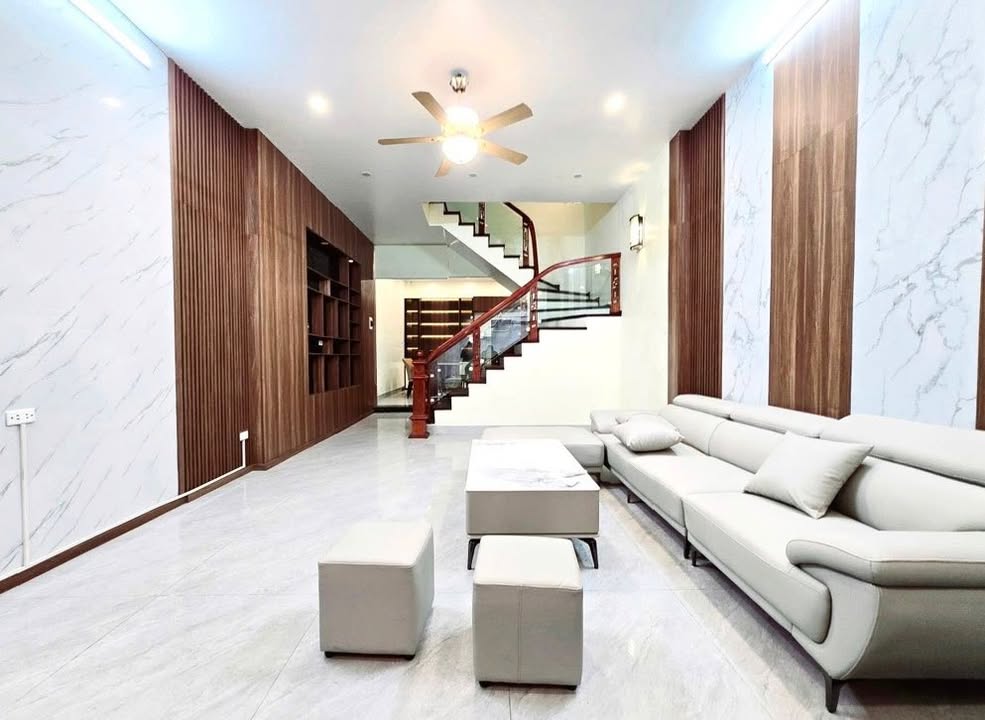 Nhà mặt phố Quan Hoa, Cầu Giấy 72m² giá 13 tỷ - Đầu tư sinh lời hiếm có!