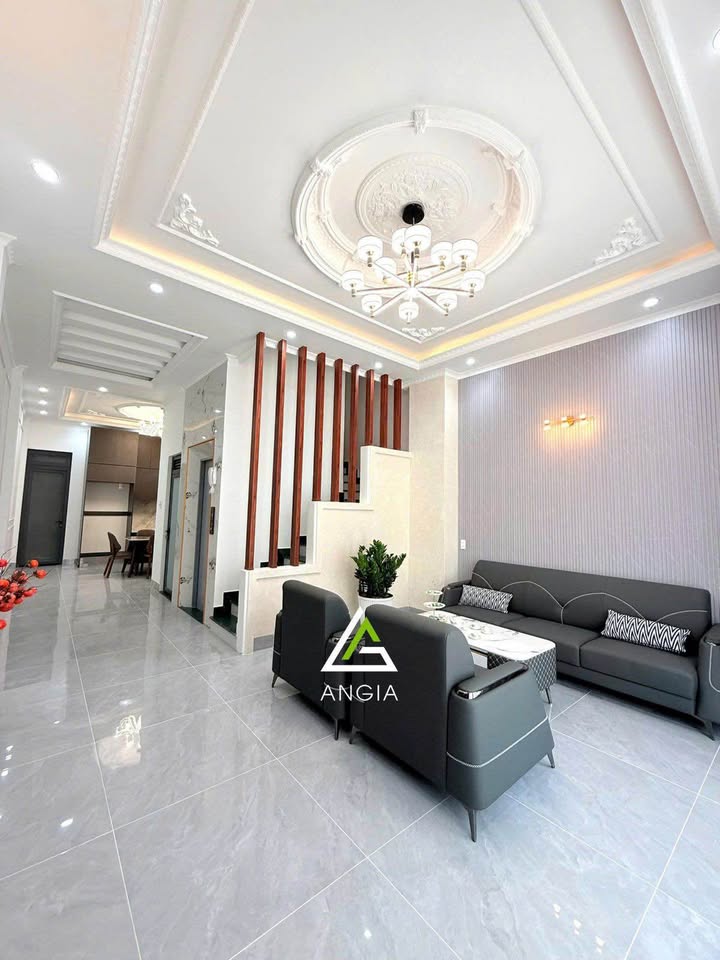 Nhà phố hiện đại tại KDC số 5 An Sơn, Đà Lạt 65m² giá 9.3 tỷ - Thiết kế sang trọng, mới xây!