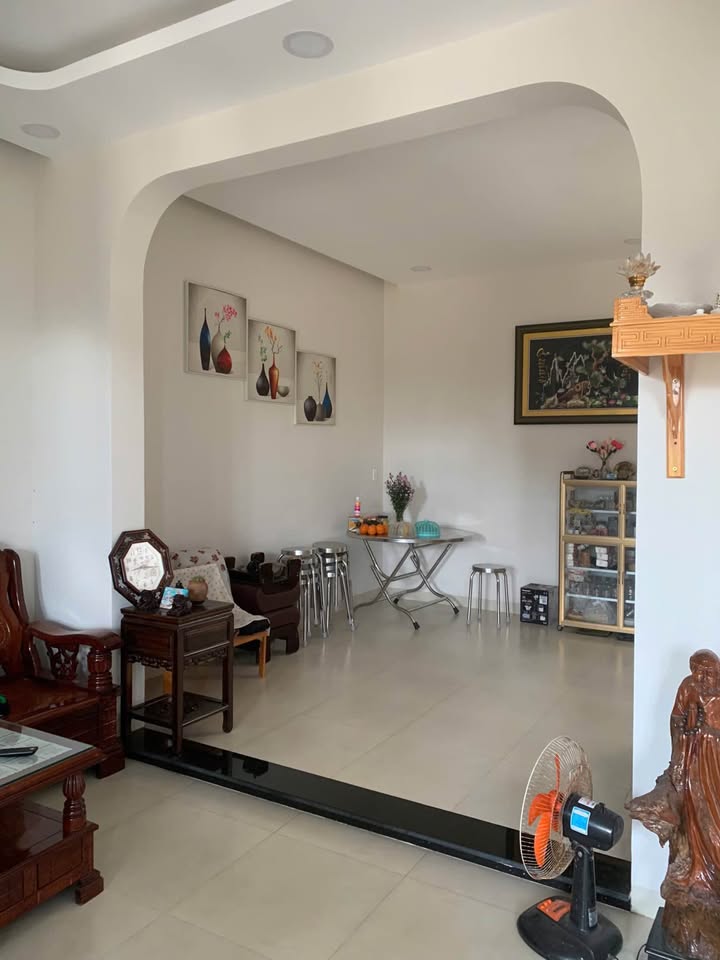 Nhà mới xây, phường Xuân An, 150m² giá 1 tỷ - Vào ở ngay!