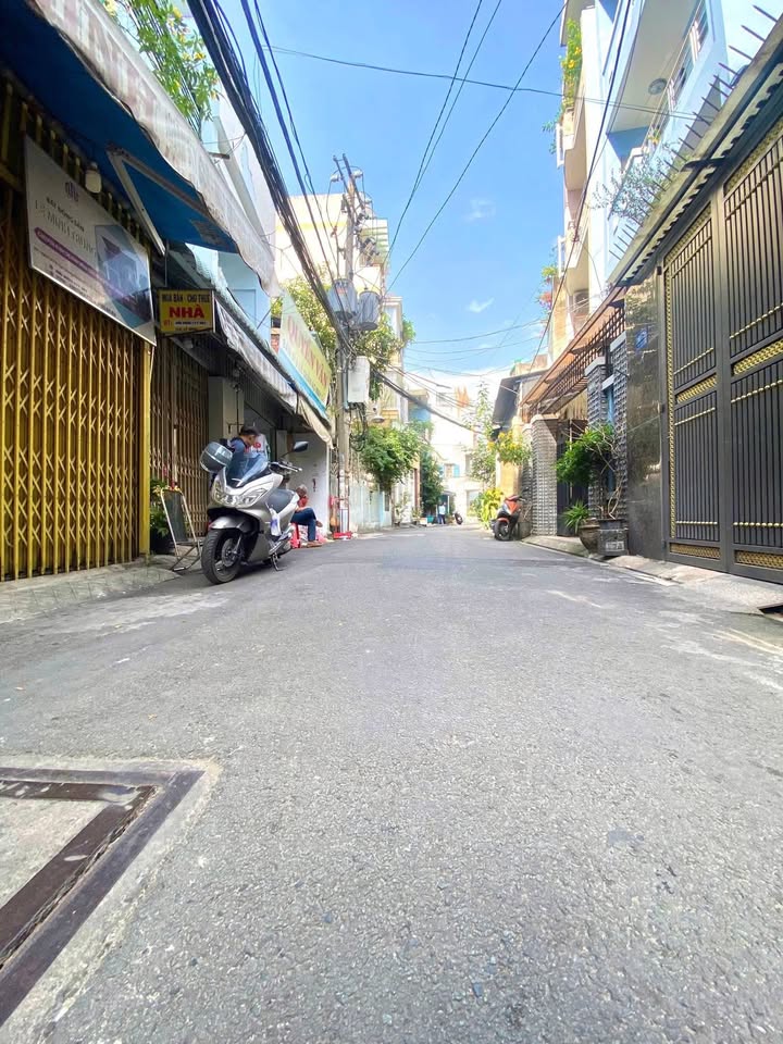 Nhà 2 tầng nở hậu tại Ngã Tư Bảy Hiền 111m² giá 13 tỷ - Lợi nhuận từ kinh doanh!