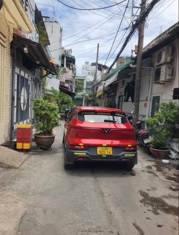 Nhà đẹp hẻm xe hơi Đội Cung, Quận 11, 15m² chỉ 3.5 tỷ - Sẵn sàng vào ở!