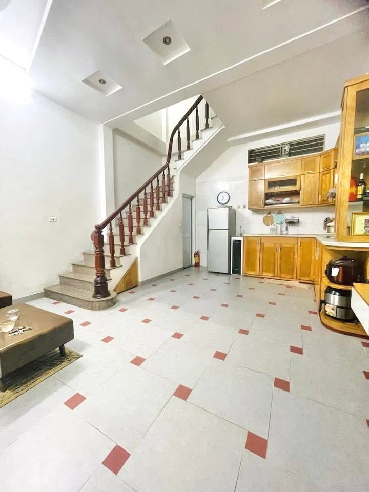 Nhà phố Trần Quốc Vượng, Cầu Giấy, 40m², giá 8.9 tỷ - Chủ thiện chí bán gấp!