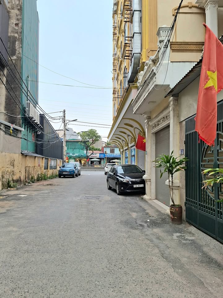 Đất mặt ngõ 116 Nguyễn Bỉnh Khiêm, Hải Phòng 72.8m² giá 5.8 tỷ - Đất vuông vắn, tiện ích xung quanh!