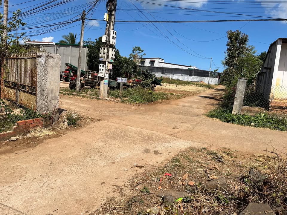 Đất 2 mặt tiền tại Thôn 4, Phường Thành Công, 275m² chỉ 2.15 tỷ - Cơ hội đầu tư sinh lời!