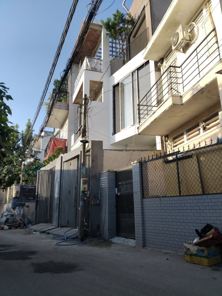 Nhà 2 tầng hẻm xe hơi Phường Linh Trung, Thủ Đức 39m² giá 4.2 tỷ - Bán gấp trước Tết!