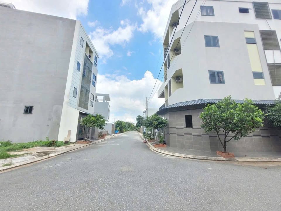 Đất nền hẻm 32 Võ Văn Hát, Thủ Đức 80,2m² giá 4,85 tỷ - Gần sông mát mẻ!