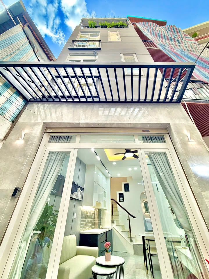 Nhà 4 tầng đường Nguyễn Văn Trỗi, Phú Nhuận 85m² giá 5.85 tỷ - Hoàn hảo cho gia đình!