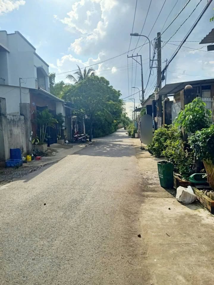 Đất biệt thự vườn Q9 700m² giá 13.5 tỷ - Cơ hội đầu tư hấp dẫn!